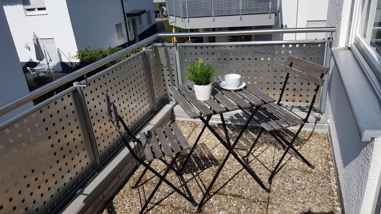 Ferien- Und Businessapartment I Modern Mit Wlan Und Parkplatz Nahe Zentrum, Automobil- Und Tech-Firmen, Messe Renningen Bagian luar foto